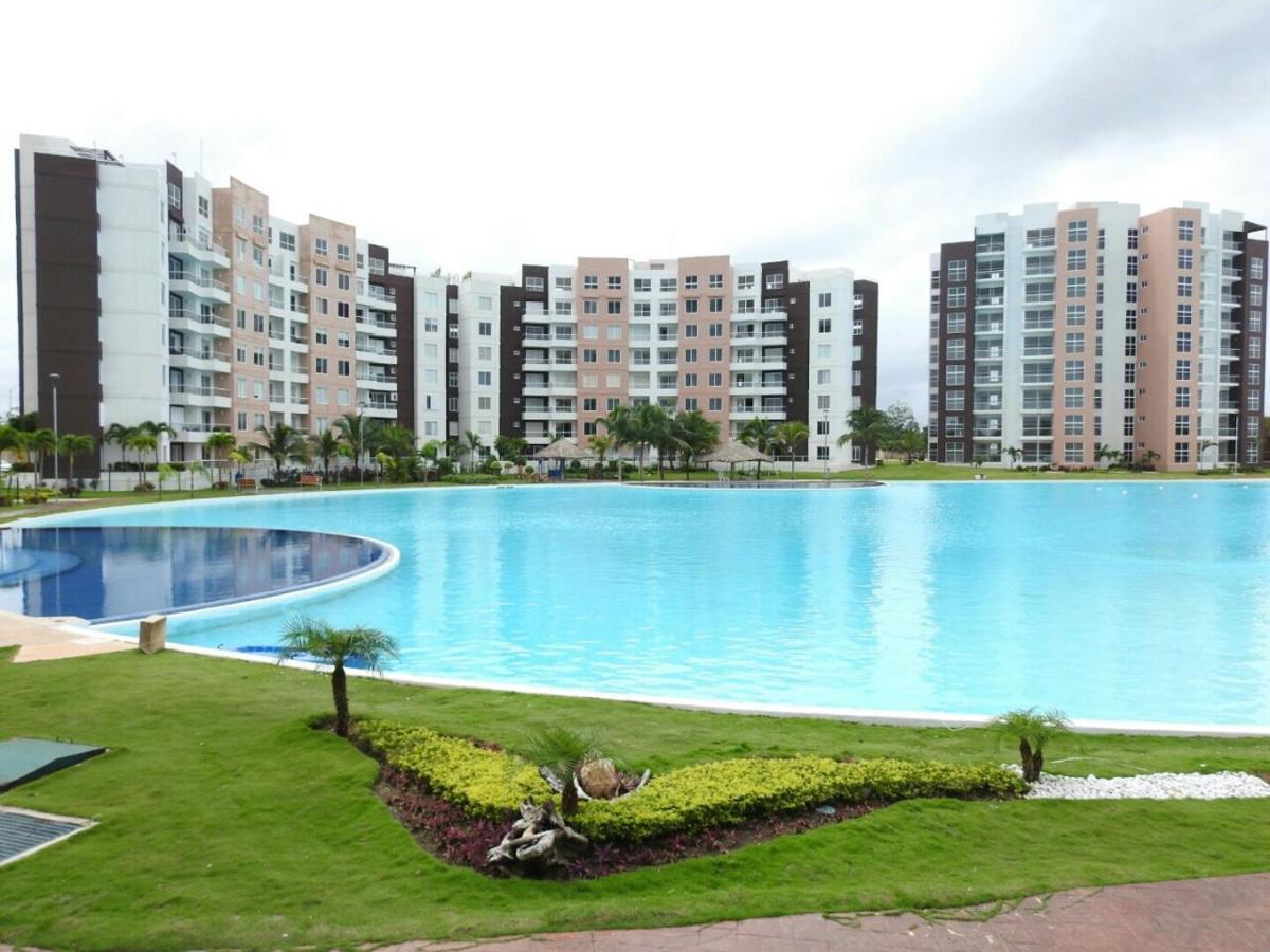 Departamento En Cancun Con 7 Albercas Tipo Playa Y Laguna Exteriör bild